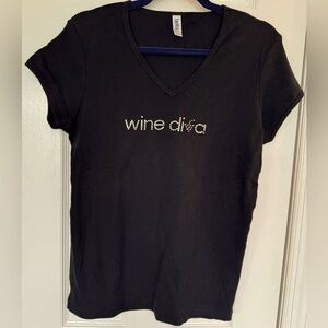 Women’s Short Sleeve V-neck Novelty T-Shirt with “Wine Diva” in rhinestones Lg.